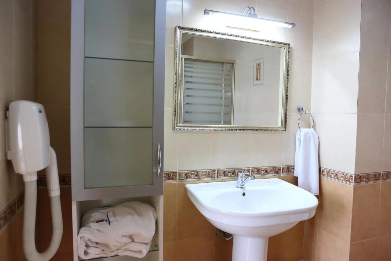 Hotel Экипаж Ałma Ata Zewnętrze zdjęcie